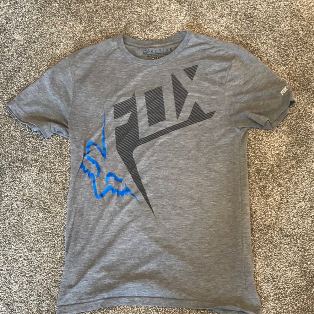 Grey t-shirt